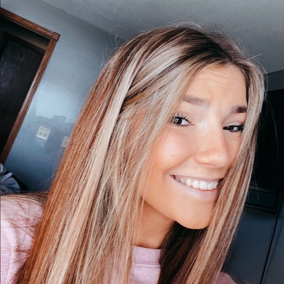 Meet your Posher, Bridget - Picture 1 of 1